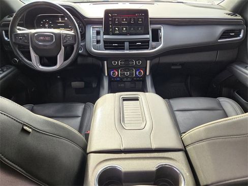 Used 2022 GMC Yukon SLT w/ SLT Premium Package image 11