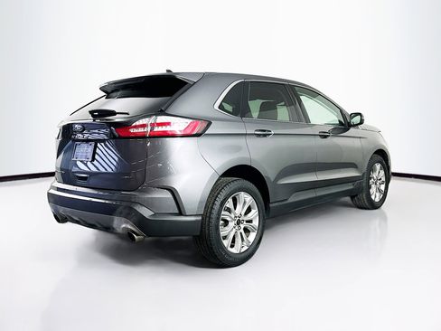 Used 2024 Ford Edge Titanium image 9