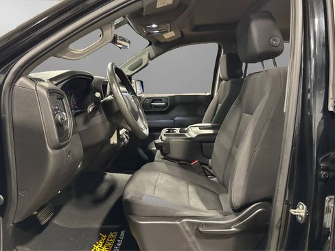 Used 2020 Chevrolet Silverado 1500 Custom w/ Custom Value Package image 17