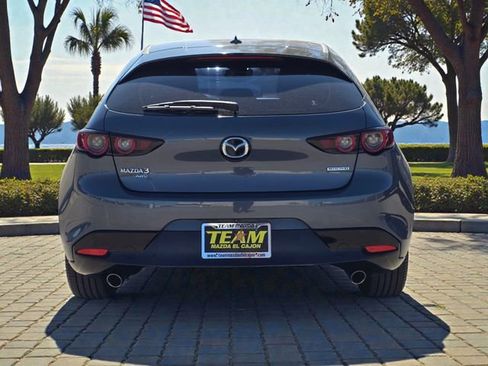 Used 2019 MAZDA MAZDA3 AWD Hatchback w/ Premium Pkg image 6