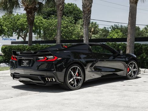 Used 2022 Chevrolet Corvette Stingray Premium Conv w/ Z51 Performance Package RWD image 8