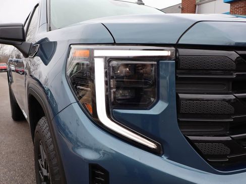 Used 2024 GMC Sierra 1500 Elevation image 4