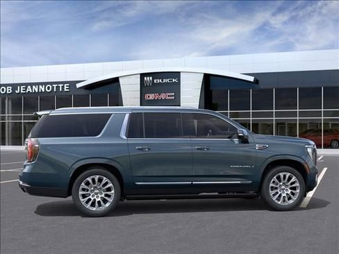 New 2026 GMC Yukon XL Denali w/ Sun & Power Step Package AWD/4WD image 5