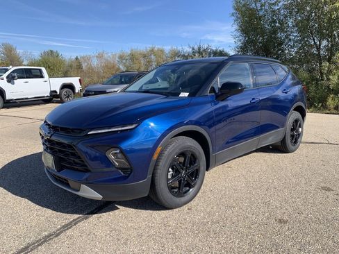 Certified 2023 Chevrolet Blazer LT w/ Midnight/Sport Edition image 4