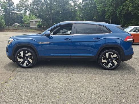 Certified 2025 Volkswagen Atlas Cross Sport SE image 6