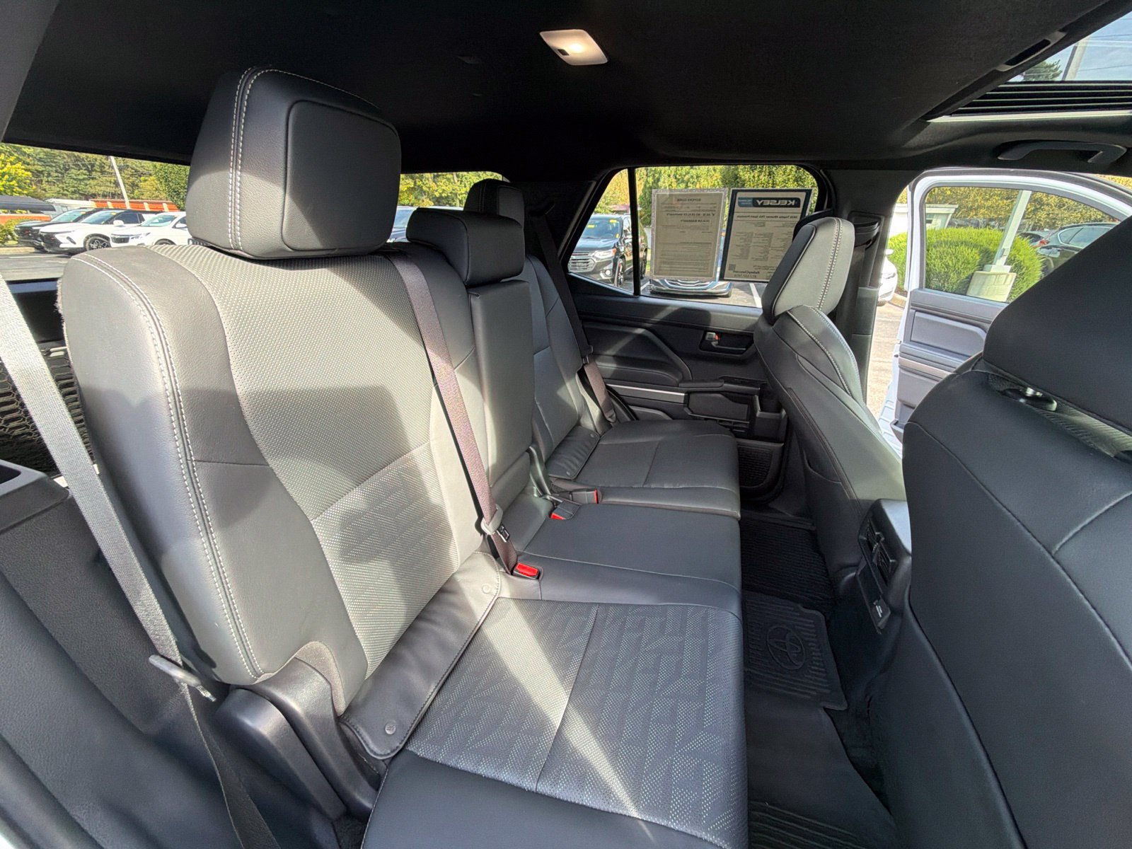 Used 2025 Toyota 4Runner TRD Sport Premium AWD/4WD image 24