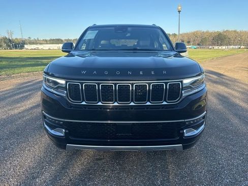 Used 2024 Jeep Wagoneer Series II w/ Flexible Seating Group RWD image 7