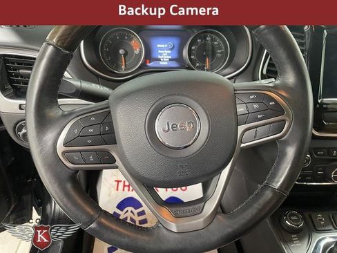 Used 2019 Jeep Cherokee Overland image 15