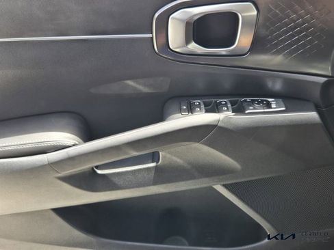 Certified 2022 Kia Sorento LX image 29