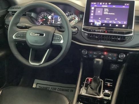 Certified 2025 Jeep Compass Latitude w/ Convenience Group AWD/4WD image 12