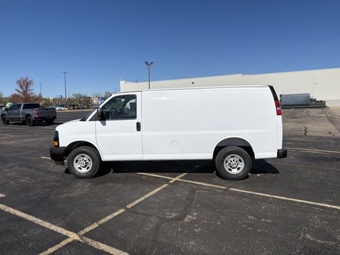 New 2026 Chevrolet Express 3500 w/ Driver Convenience Package RWD image 8