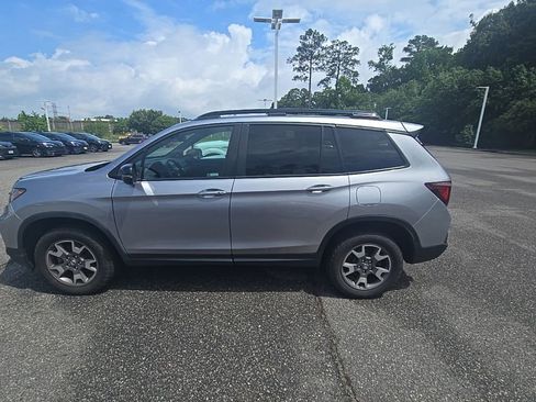 Used 2023 Honda Passport TrailSport image 8