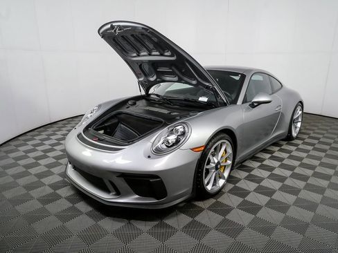 Certified 2018 Porsche 911 GT3 image 32