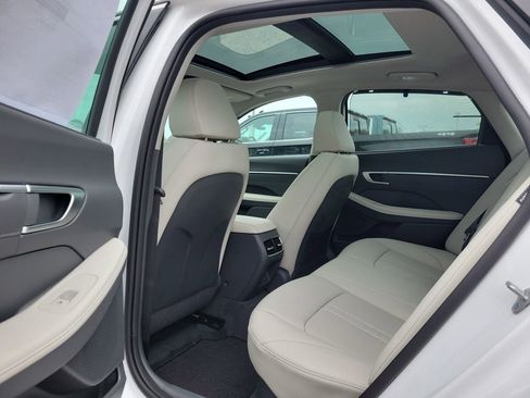 New 2026 Hyundai Sonata Limited FWD image 8