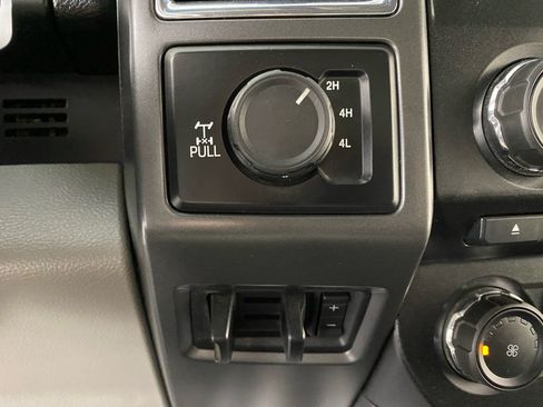 Used 2017 Ford F250 XLT w/ XLT Value Package AWD/4WD image 23