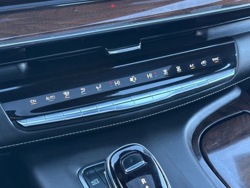 Used 2022 Cadillac Escalade ESV Sport Platinum image 25