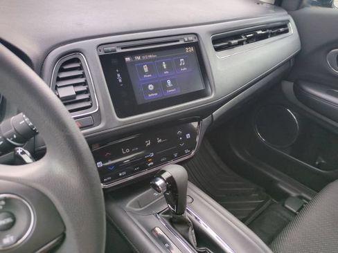 Used 2016 Honda HR-V EX image 11
