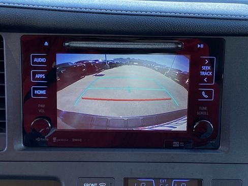 Certified 2017 Toyota Sienna XLE Premium image 26