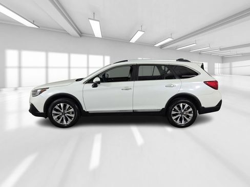 Used 2019 Subaru Outback 3.6R Touring image 4
