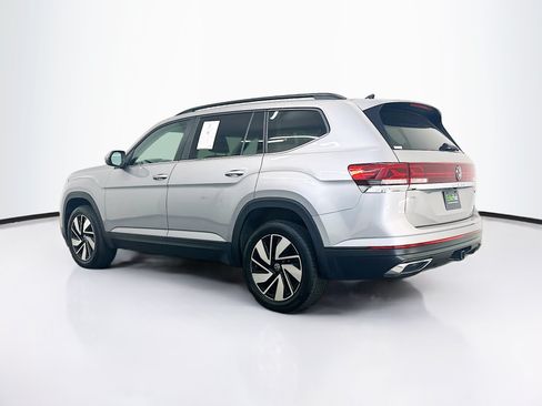 Used 2025 Volkswagen Atlas SE AWD/4WD image 5
