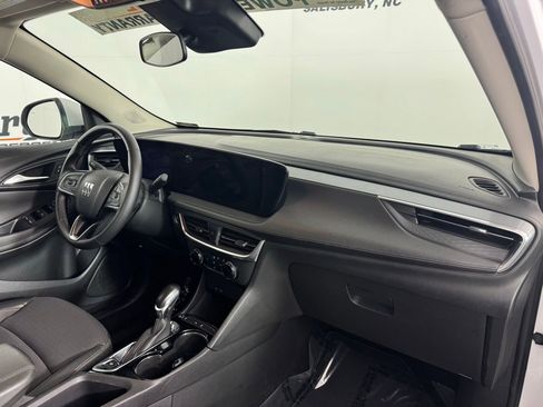 Used 2024 Buick Encore GX Preferred FWD image 33