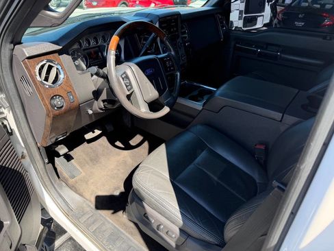 Used 2016 Ford F250 Platinum w/ Platinum Package image 7