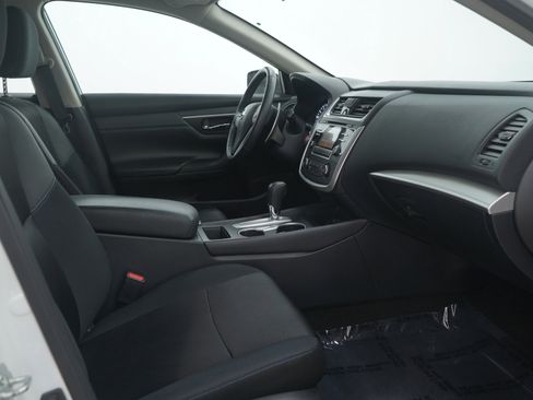 Used 2017 Nissan Altima 2.5 SR image 11