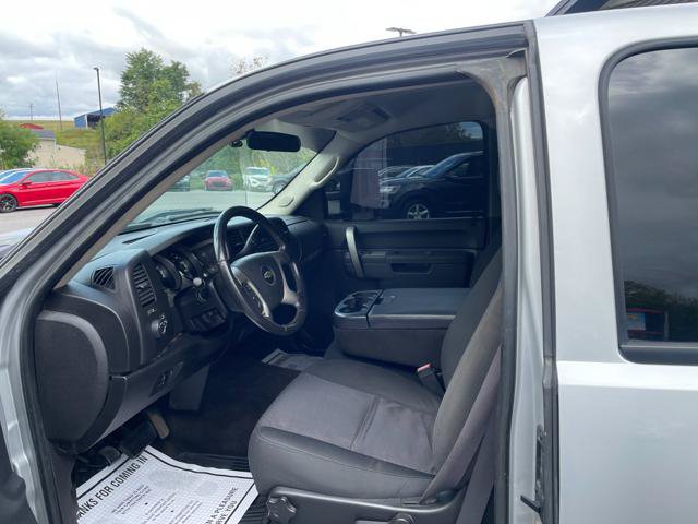 Used 2011 Chevrolet Silverado 2500 LT AWD/4WD image 15