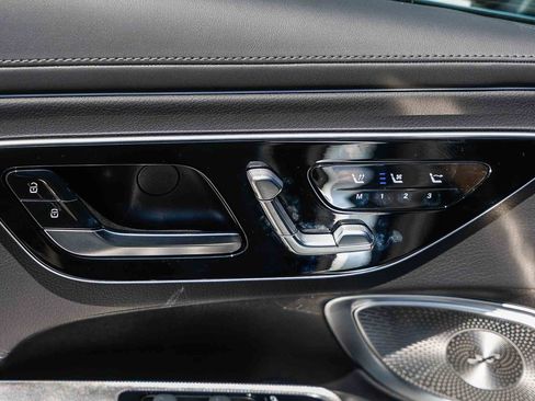 Used 2025 Mercedes-Benz CLE 300 4MATIC Cabriolet image 18