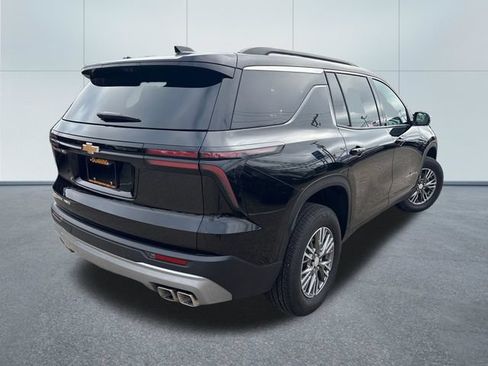 Used 2026 Chevrolet Traverse LT w/ Driver Confidence Package AWD/4WD image 4