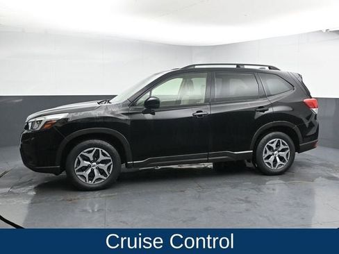 Used 2020 Subaru Forester Premium image 7