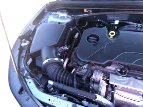 Used 2023 Chevrolet Malibu LS FWD image 21