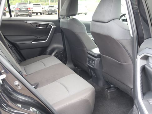Certified 2025 Toyota RAV4 XLE FWD image 19
