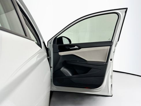 Used 2025 Volkswagen Taos S image 30