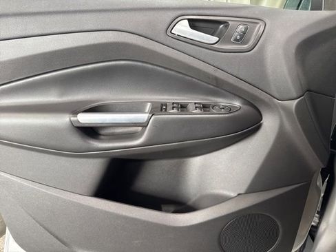 Used 2019 Ford Escape SEL image 22