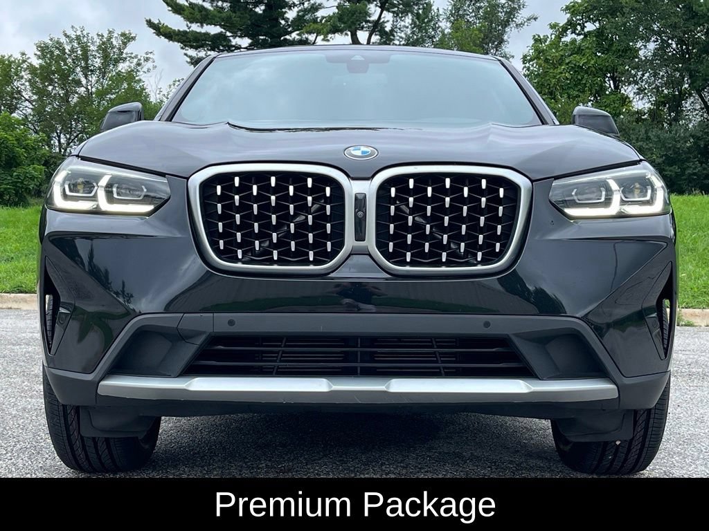 Used 2023 BMW X4 xDrive30i w/ Premium Package AWD/4WD image 2