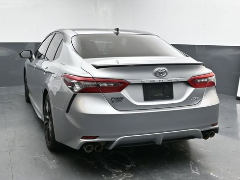Used 2021 Toyota Camry XSE image 6