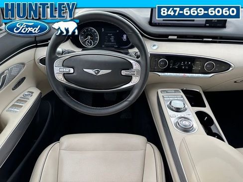 Used 2024 Genesis GV70 2.5T w/ Advanced Package AWD/4WD image 18