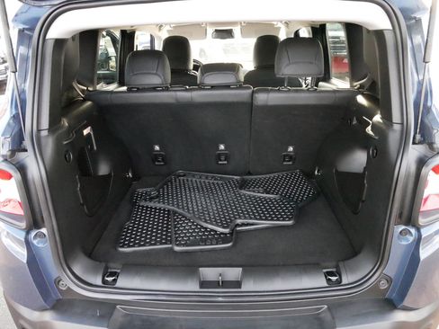 Used 2023 Jeep Renegade Trailhawk w/ Trailhawk Elite Group image 19