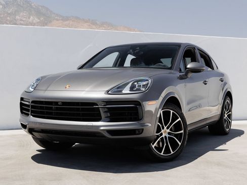 Certified 2022 Porsche Cayenne Coupe AWD/4WD image 1
