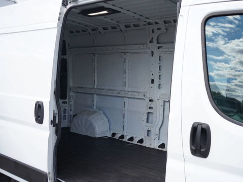 Used 2022 RAM ProMaster 2500 FWD image 13