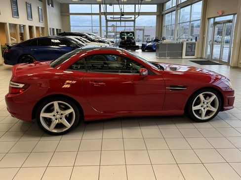 Used 2013 Mercedes-Benz SLK 250 w/ Premium I Pkg image 49