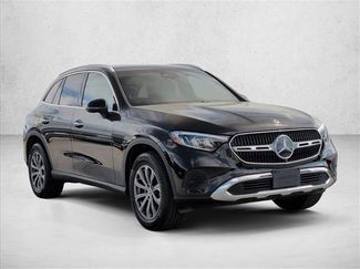 Used 2025 Mercedes-Benz GLC 300 4MATIC video 3