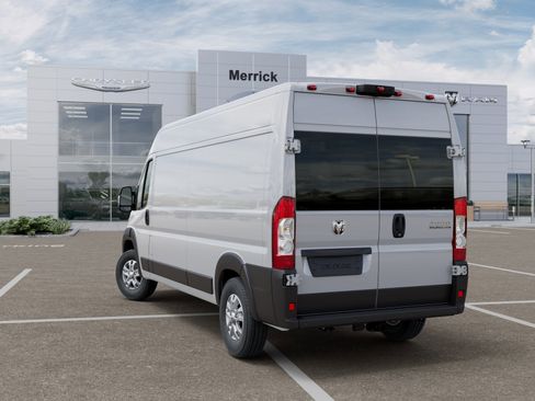 New 2025 RAM ProMaster 2500 w/ Quick Order Package 22G SLT FWD image 3