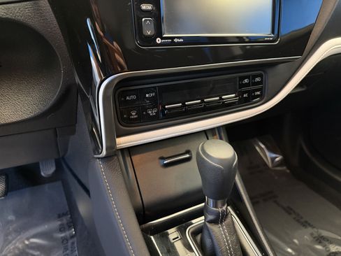 Used 2018 Toyota Corolla iM FWD image 19
