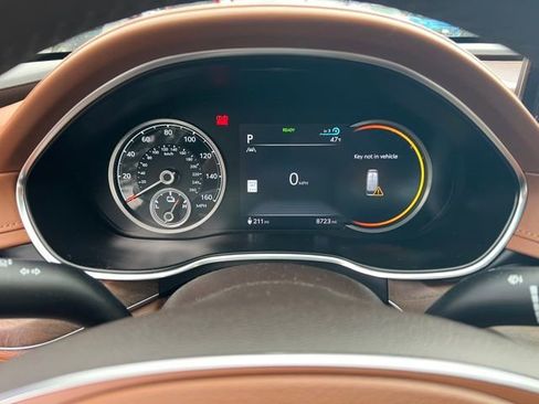 Used 2024 Genesis G80 image 14