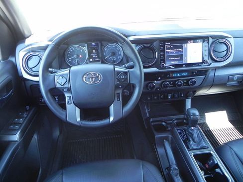 Used 2021 Toyota Tacoma TRD Sport image 10