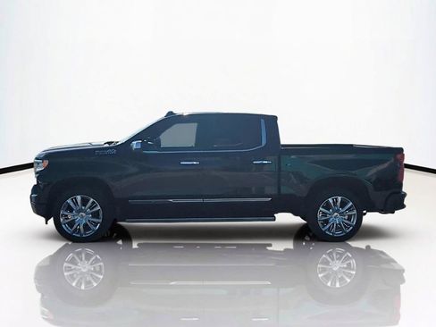 Used 2022 Chevrolet Silverado 1500 High Country w/ High Country Premium Package AWD/4WD image 8