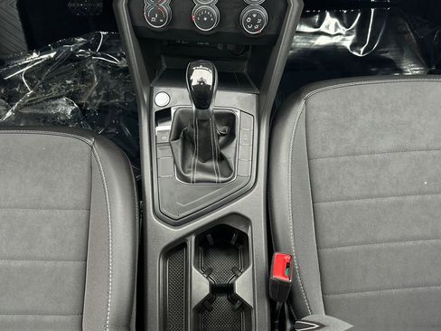 Used 2022 Volkswagen Taos SE image 19