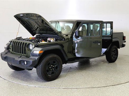 Used 2022 Jeep Gladiator Sport w/ Trailer Tow Package AWD/4WD image 10
